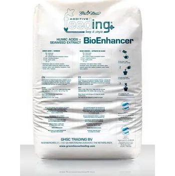 Hnojivo Green House Feeding BioEnhancer 25kg (GHF BioEnhancer je směs huminových kyselin, výtažku z mořských řas, odrůd Trichodermy harzianum a Bacillus subtilis. Zvyšuje vitalitu rostlin, zlepšuje příjem živin a kvalitu zeminy.)