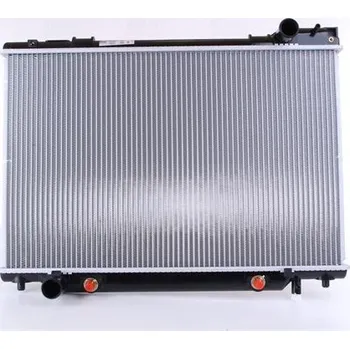 Motor automobilu Chladič, chlazení motoru NISSENS 647451