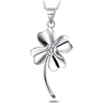 Náhrdelník Řetízek s přívěskem čtyřlístku a zirkonem