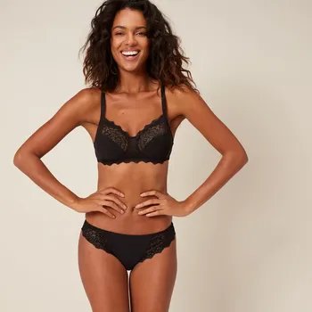 Podprsenka Simone Pérèle podprsenka triangle bez kostic CARESSE Black 75D