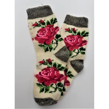 Dámské ponožky Dámské vlněné ponožky s motivem – vrabec, jelen, růže Barva: Přírodní - motiv růže, Velikost: 38-39