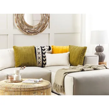 Dekorativní polštářek Sada 2 plyšových polštářů zelená polyester 45 x 45 cm glamour embosované chlupaté na zip obývák ložnice Beliani