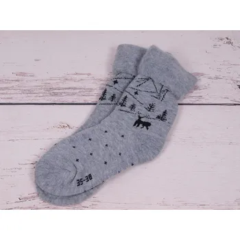 Dámské ponožky CNB BERLIN Teplé ponožky DE 38868 termo šedé s černými stromečky a jelenem s ohrnovacím nesvírajícím lemem velikosti ponožek: 26-28 (EUR vel. 39-42)