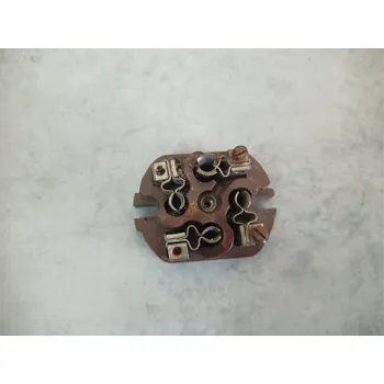 Elektrická zásuvka SEZ Stará technická plochá vidlice zásuvka 3P+PEN 4 kolík 440V/10A Vzor D Varianta: pouze bakelitové těleso