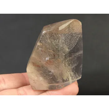 Přírodní kámen Záhněda světlá broušená forma 116g