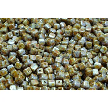 Korálek Korálky cube č.18 (4x4mm)