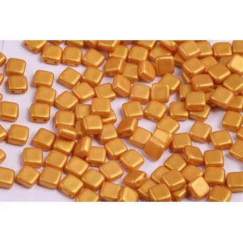 Korálek Dvoudírkové čtverečky č. 96 (6x6 mm)