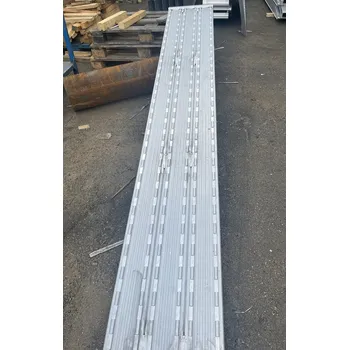 Nakládací rampa pro vozidlo Hliníkové nájezdy, 1 pár, délka 3 m, výška profilu 120 mm, nosnost 20.000 kg, CH MODEL (LT Machines)