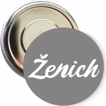 ON-DESIGN Placka s motivem Ženich 32 mm Barva: starostříbrná, Barva potisku: bílá, Typ buttonu: magnet