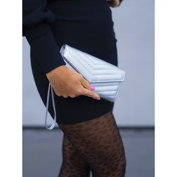 BudesIN Stříbrná peněženka/psaníčko Yenge s úchytkou