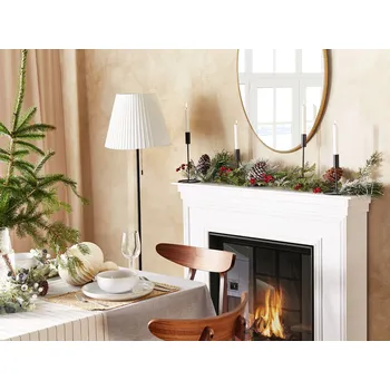 Vánoční dekorace Umělá vánoční girlanda zelená syntetický materiál 150 cm nastavitelné větvičky s ozdobami Beliani