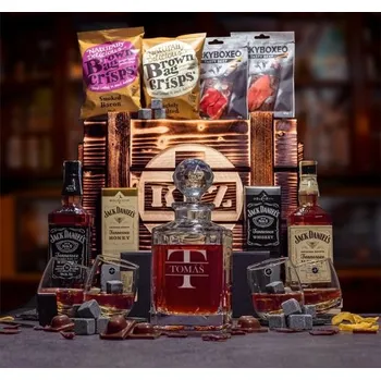 Žertovný předmět KPZ s křišťálovou karafou s gravírováním