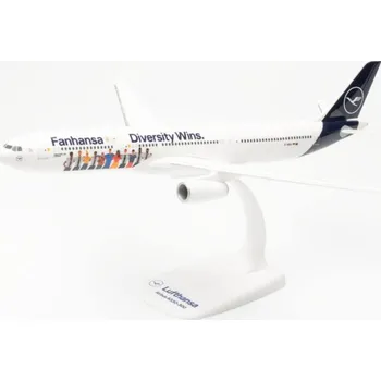 letadlo a vrtulník 1:200 Airbus A330-343, Lufthansa, Fanhansa Diversity Wins, Zwickau (Snap-Fit)