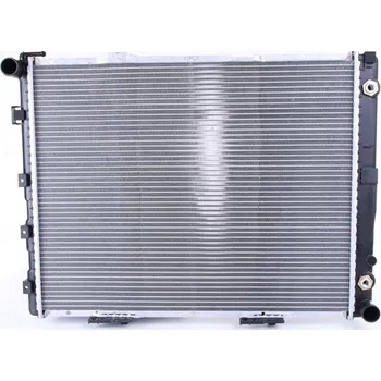 Chladič motoru Chladič, chlazení motoru NISSENS 62679A