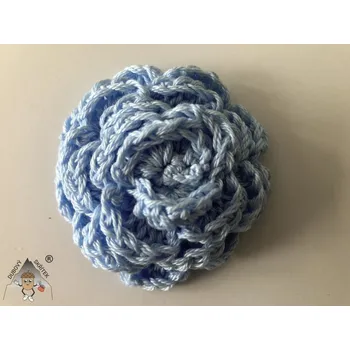 Brož Dubový skřítek Háčkovaná brož růže velká – originální doplněk s romantickým nádechem modrá