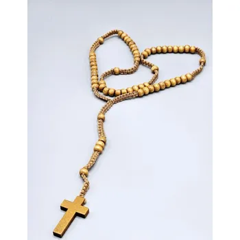 Růženec Růženec - dřevěné korálky na drhaných šňůrkách ve světle hnědé