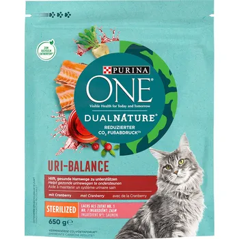 650g Purina One Dual Nature Sterilized s lososem a brusinkami