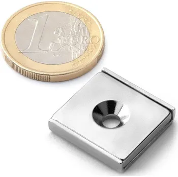 Dekorativní magnet SOLLAU Neodymový magnet hranol v pouzdře 20x20x04 s otvorem na šroub