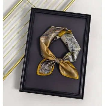 Šátek Hedvábný šátek Žlutý dům 68x68 cm v dárkovém balení, HEDVÁBNÝ SVĚT