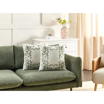 Povlečení Sada 2 dekorativních polštářů bílá a zelená bavlna 45 x 45 cm květinový vzor ruční výroba moderní styl doplňky Beliani
