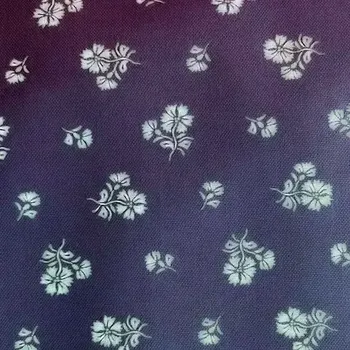 Bavlněná látka tmavě modrá, bílé kytky, š.140 cm EU
