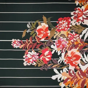 Úplet černý, pruh, květinová bordura, š.150