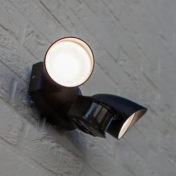 Lampička LUTEC LED venkovní bodovka Shrimp se senzorem z hliníku matná černá 2 x 11,75 W LED - Doprava zdarma