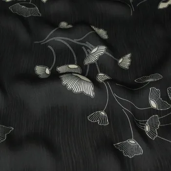 Šifon černý, bílé květy, š.150