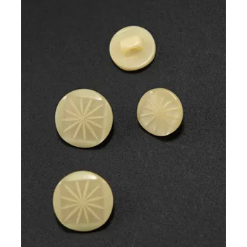 Knoflík Knoflík se spodním přišitím - smetanový - průměr 1,4 cm