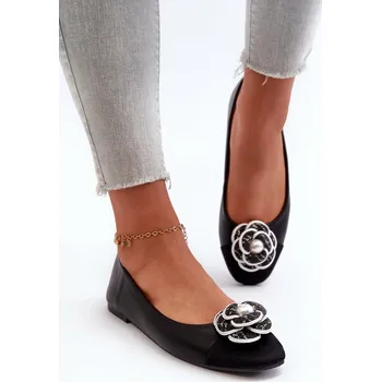 Dámské lodičky Dámské baleríny z ekologické kůže s ozdobným detailem Divinella Barva: Černá, Velikost: 37