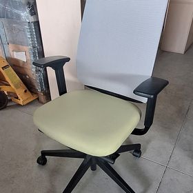 Obrázek k inzerátu: Židle Steelcase Reply Air zelená