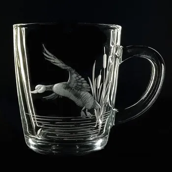 Stolování hrnek na čaj 300ml s rytinou kachny - ručně ryté (broušené), dárková krabička, dárek pro myslivce