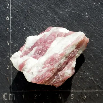 Přírodní kámen Turmalín růžový surový, , skladem