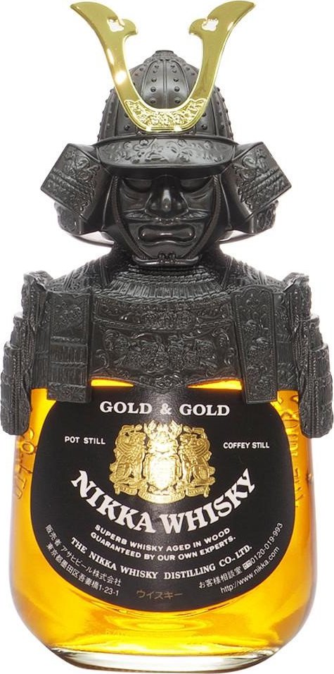 Nikka Gold & Gold Samurai Whisky 43% Vol. 0,75l i presentförpackning