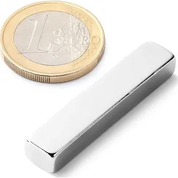 Dekorativní magnet Neodymový magnet kvádr 40&nbsp;×&nbsp;8&nbsp;×&nbsp;6&nbsp;mm, síla 8,9&nbsp;kg