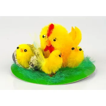 Velikonoční dekorace Velikonoční dekorace kuřátka v trávě