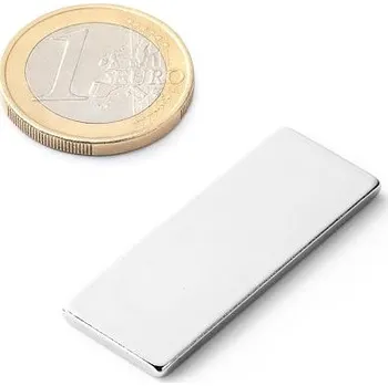 Dekorativní magnet Neodymový magnet kvádr 40&nbsp;×&nbsp;15&nbsp;×&nbsp;2&nbsp;mm, síla 3,9&nbsp;kg