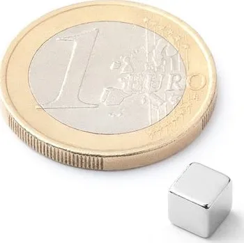 Dekorativní magnet Neodymový magnet kostka 5 mm, síla cca 1,3 kg, silnější N50