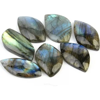 Přírodní kámen Kabošon labradorit různé tvary