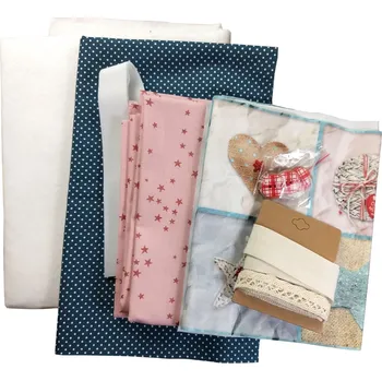 kreativní sada MoVe balíček Sada na výrobu - šití adventního kalendáře Sada na výrobu - šití adventního kalendáře: 02 Petrolejový puntík + růžové metalické hvězdy