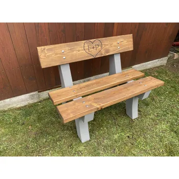 Zahradní lavice Betonová lavička Romantička, výrobce Pekárek Barva prken: Prkna bez barvy (neošetřené), Ošetření betonových nohou: Pohledový beton, Délka prken: Standardní délka 100 cm