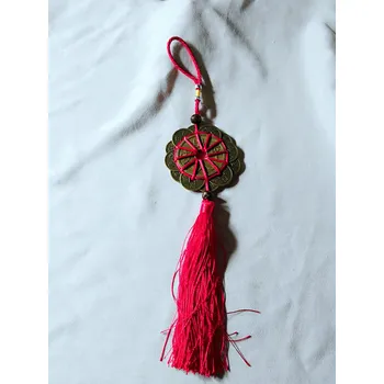 Čínský uzel s třináct kusů starých mincí