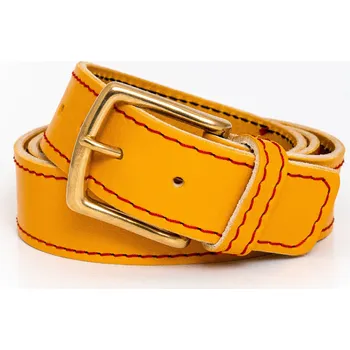 Opasek Kožený opasek žlutý prošívaný Rozměry opasku: Obvod pasu: 130 cm (Celková délka: 145cm), Přezka: Zlatá