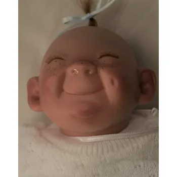 Panenka Bílý smíšek od firmy Lamagik ze Španělska (španělský šklebík - 28 cm)