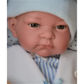 Panenka Realistické miminko - chlapeček- Menší John v zavinovačce od firmy Lamagik (španělské miminko 39 cm)