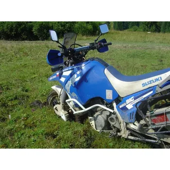 Rám pro motocykl RDMOTO Česká republika Suzuki DR750 Big RDMOTO padací rámy provedení: padací rámy bílé