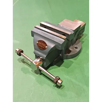 Svěrák Svěrák 100mm - 4,5kg