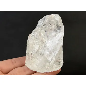 Přírodní kámen Křišťál surový 186g Brazílie