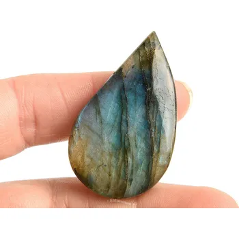 Přírodní kámen Labradorit mugle s barevnými odlesky 15,6g