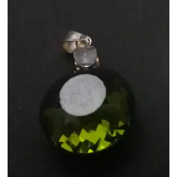 Přívěsek Zelený kulatý přívěsek - stříbrný